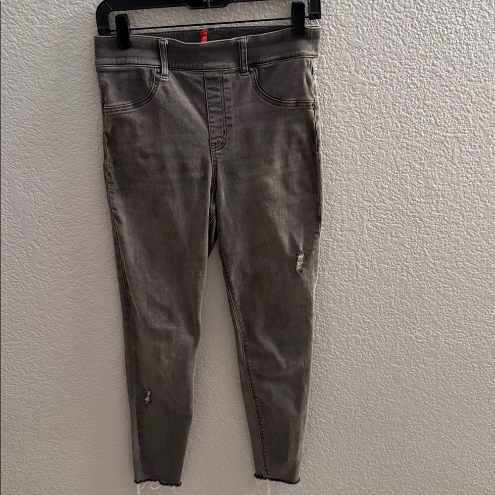 SPANX VINTAGE GREY DISTRESSED JEANS SIZE MEDIUM - Picture 3 of 8